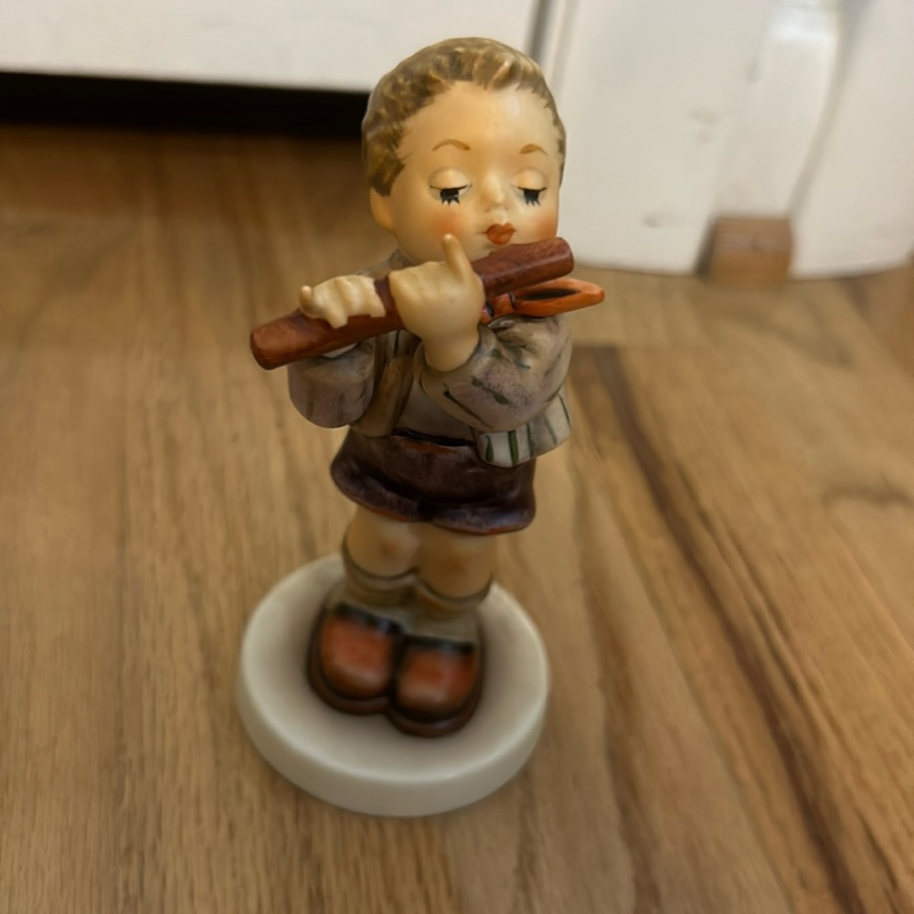 Boy with a Flute Hummel